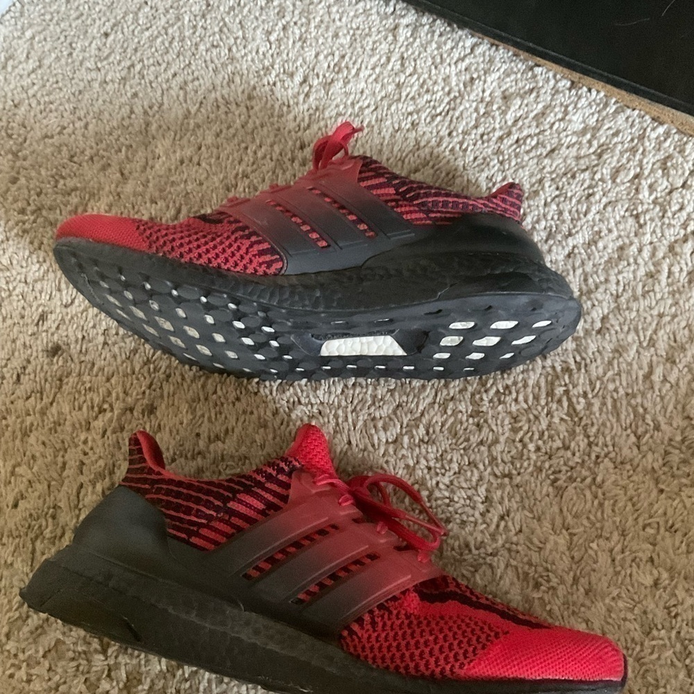 Size 11.5 adidas UltraBoost 5.0 DNA Scarlet Black 2021 - Picture 8 of 9